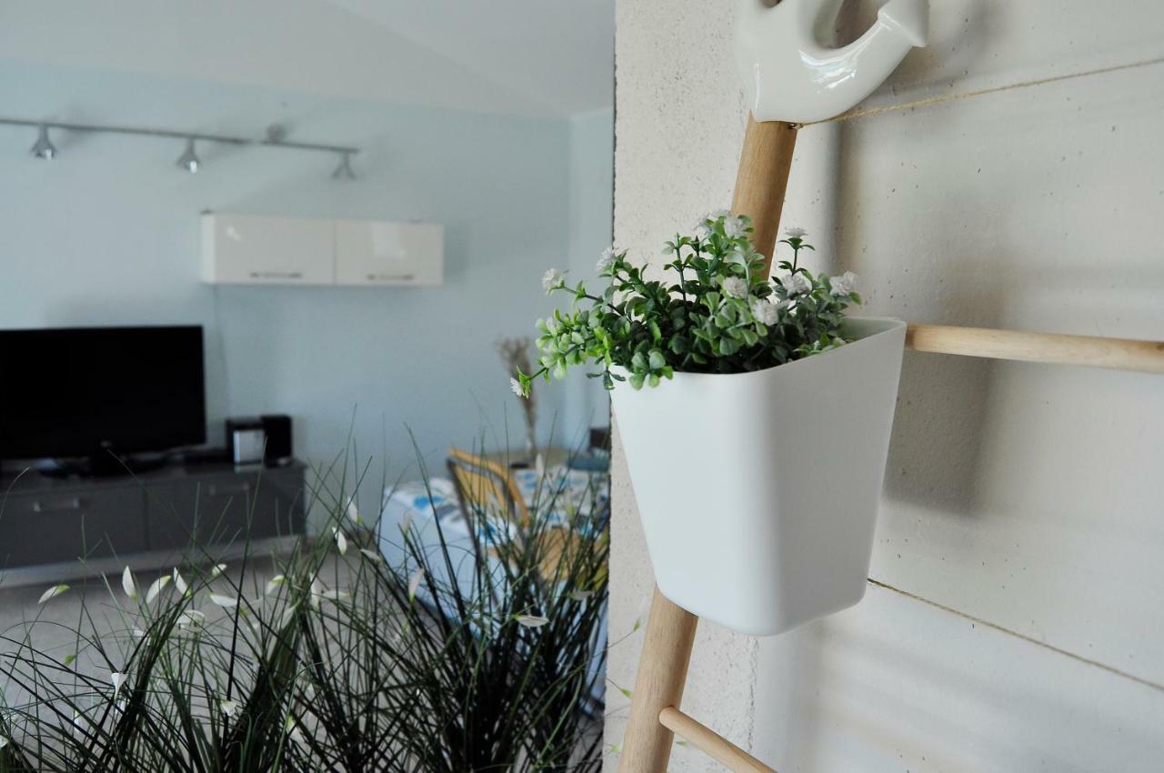 Anemos Apartman Apartment Tisno Exterior photo